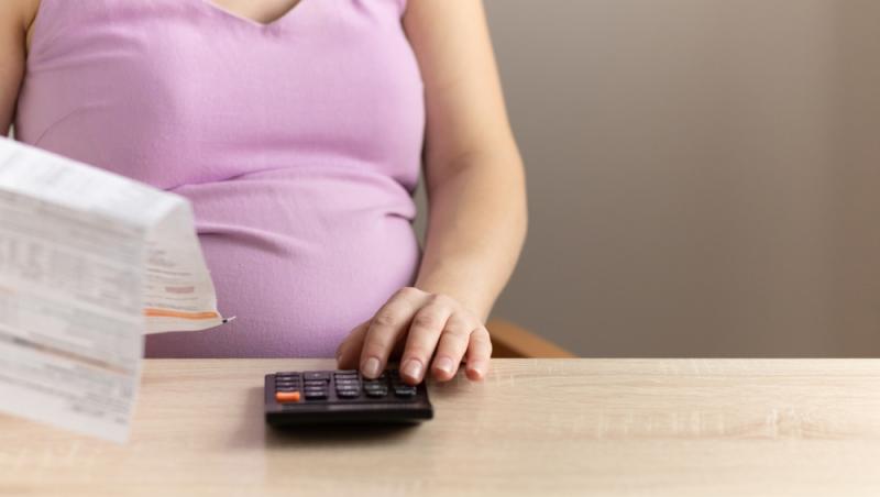 Ce se întâmplă, de fapt, cu asigurarea femeilor aflate în concediu de maternitate. Ministrul sănătății vine cu lămuriri | VIDEO