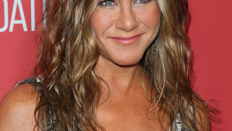 Jennifer Aniston iubește din nou la 56 ani. Cine este noul iubit al celebrei actrițe din serialul Friends