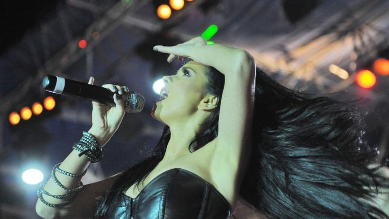 Cum arată blocul în care și-a petrecut copilăria Inna. Artista vorbește despre acea perioadă cu sinceritate: „Eram super băiețel”