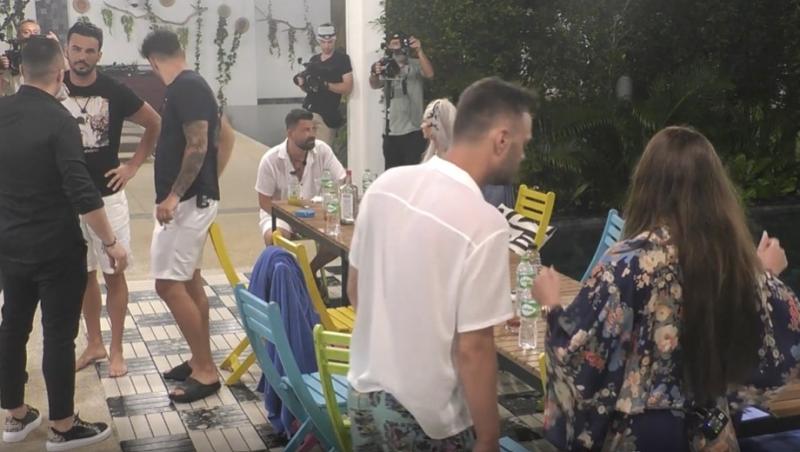 Insula Iubirii PLUS - Twin Villa, sezon 9. Primire incendiară pentru George Vornicu: „Nu prea ai tinerele pe aici”