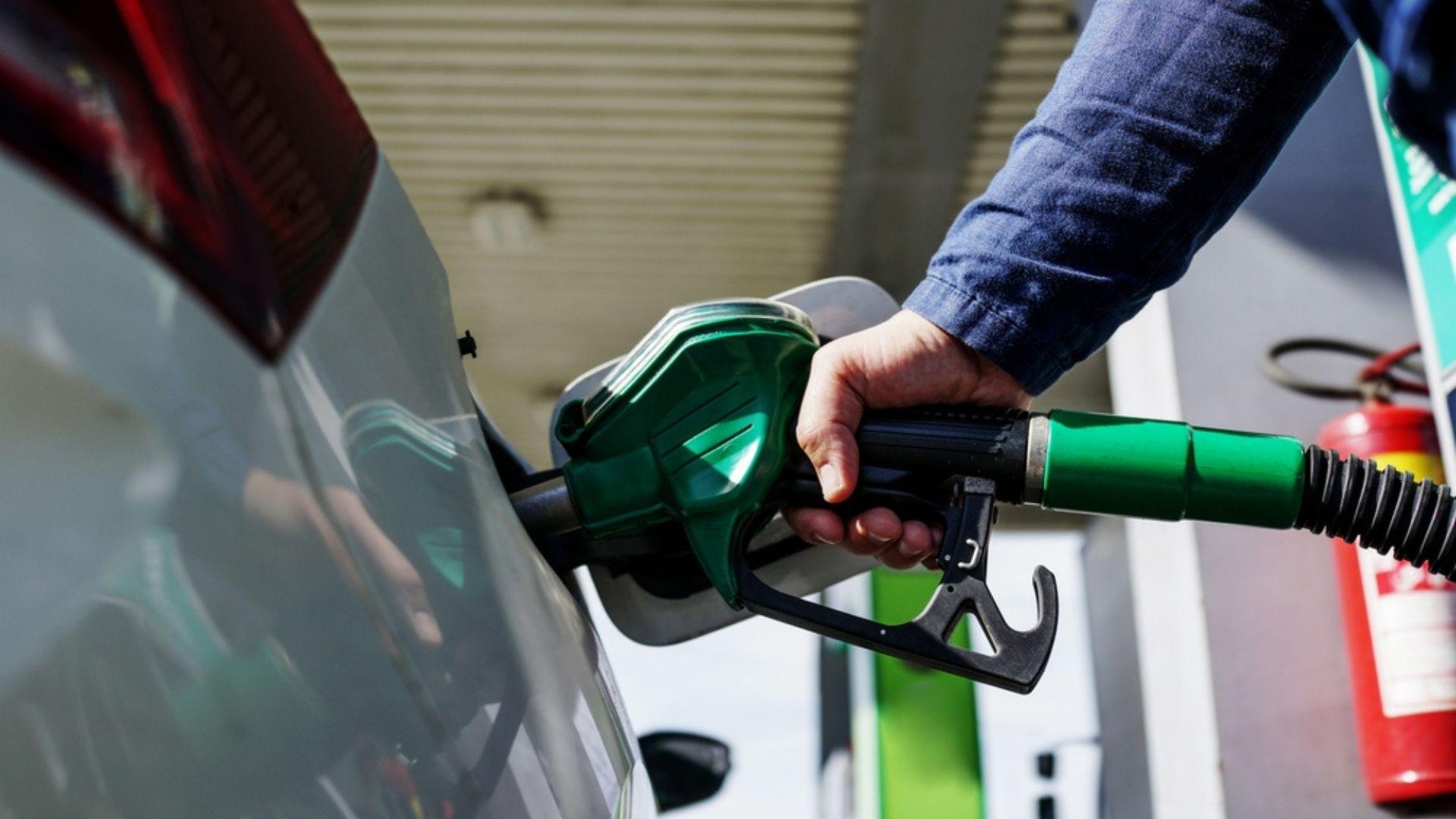 Ce preț au motorina și benzina de la 1 august 2025, după creșterea accizelor și a TVA-ului