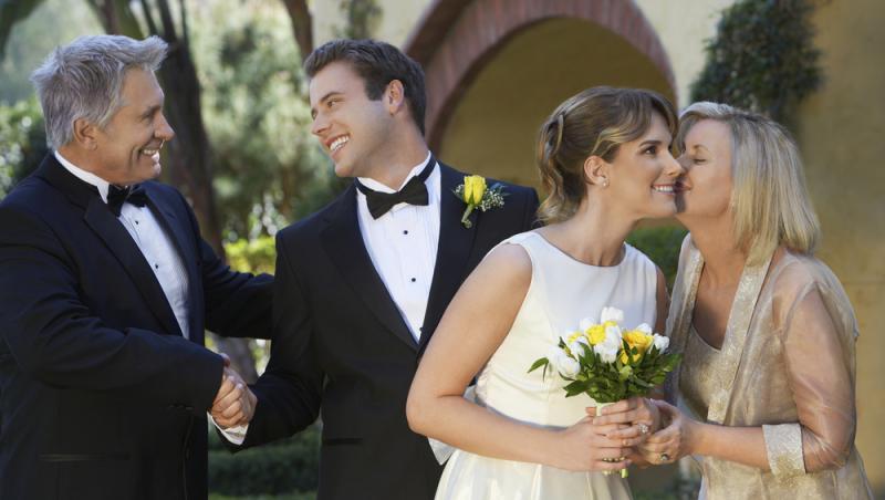 O mireasă a primit o cerință mai puțin obișnuită de la socrii în luna de miere. Internauții au avertizat-o: „Red flag”