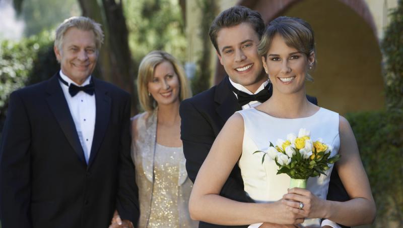 O mireasă a primit o cerință mai puțin obișnuită de la socrii în luna de miere. Internauții au avertizat-o: „Red flag”