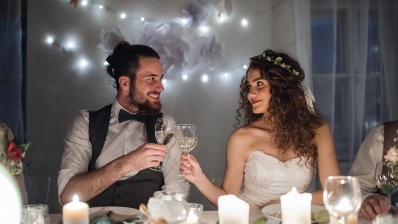 O mireasă a primit o cerință mai puțin obișnuită de la socrii în luna de miere. Internauții au avertizat-o: „Red flag”