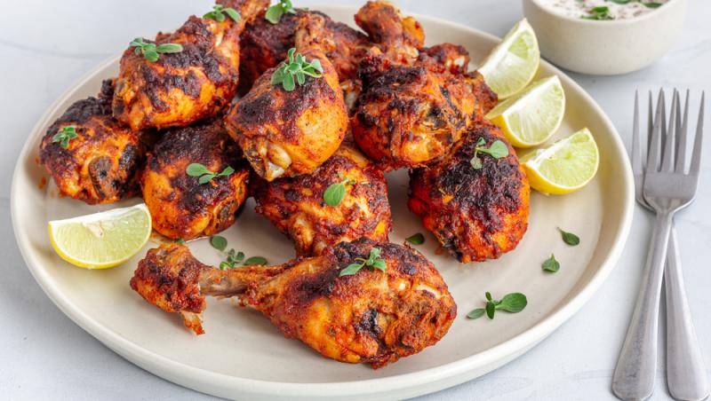 Carne de pui la grătar suculentă și savuoase. 6 rețete pe care să le încerci vara aceasta