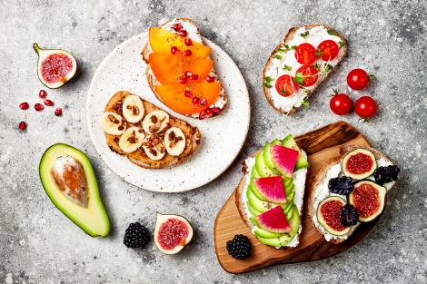 Idei de mic-dejun de post. Ce poți să mănânci rapid și sănătos