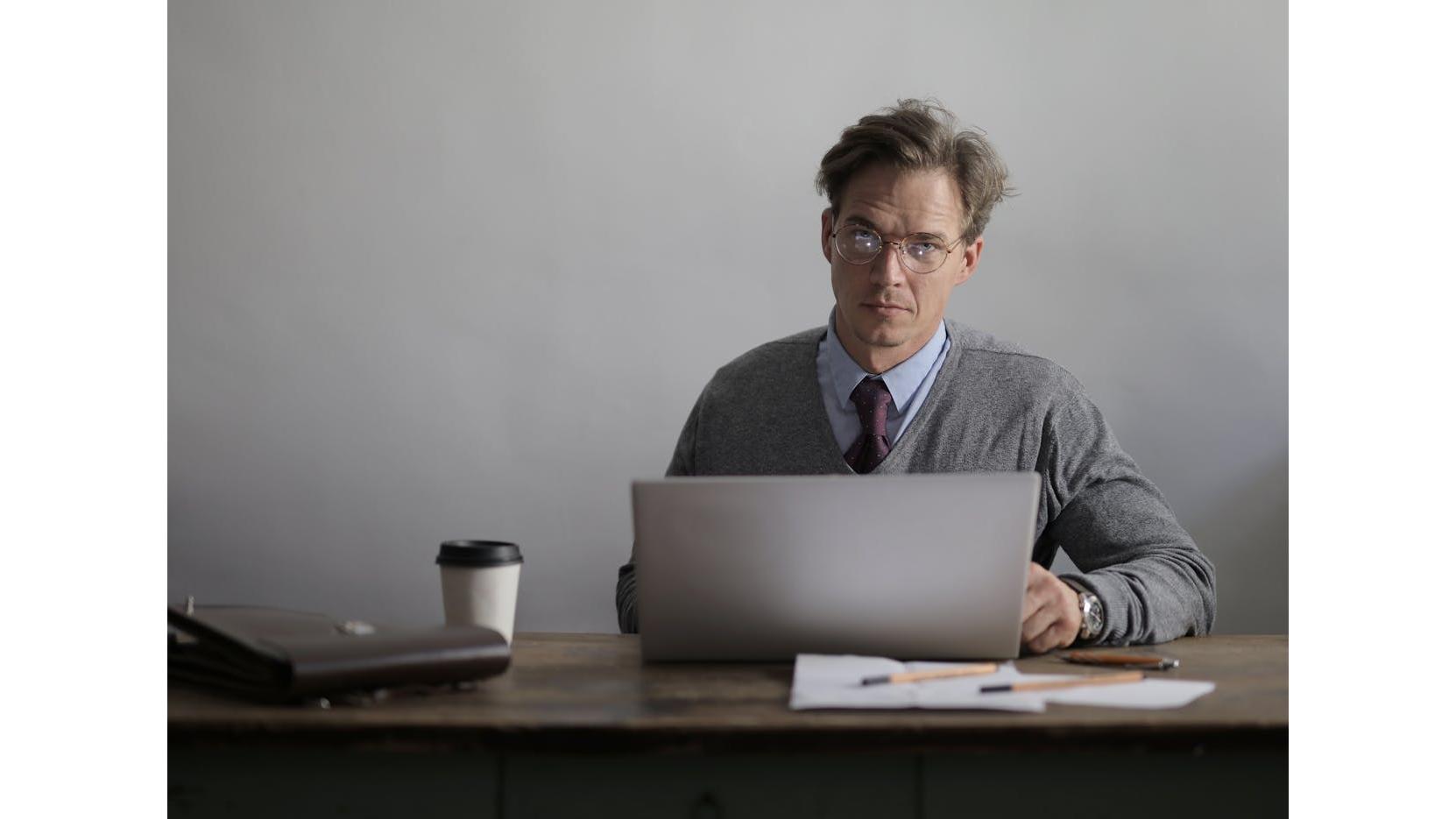 (P) Cum să spui „stop” când simți că pierzi controlul – VictoryBet te învață