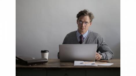 (P) Cum să spui „stop” când simți că pierzi controlul – VictoryBet te învață