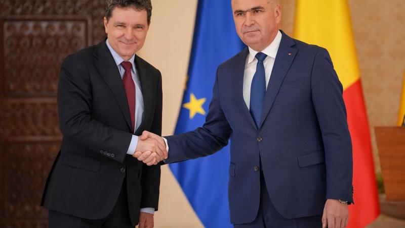 Președintele Nicușor Dan, criticat pentru alegerile sale vestimentare la o drumeție în natură. Cum a apărut la un festival