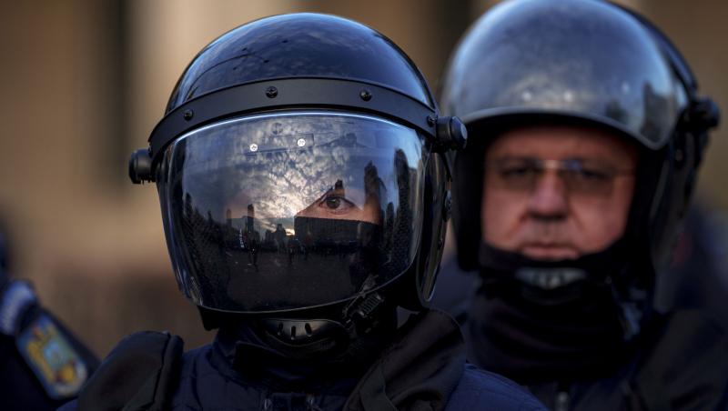 Motivul pentru care jandarmii înarmați au împânzit stațiile de metrou. Ce se întâmplă de fapt în București