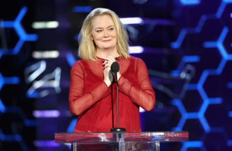 Cum arată Cybill Shepherd la 75 de ani. Partenera lui Bruce Willis din "Maddie și David", surprinsă recent în public