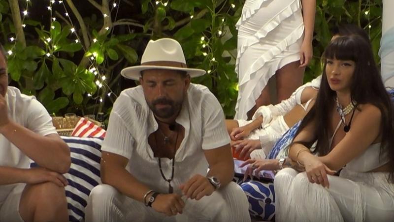 Insula Iubirii, 13 august 2025. Fetele și-au văzut partenerii în ipostaze dure, la bonfire: „Imagini cu impact emoțional puternic”