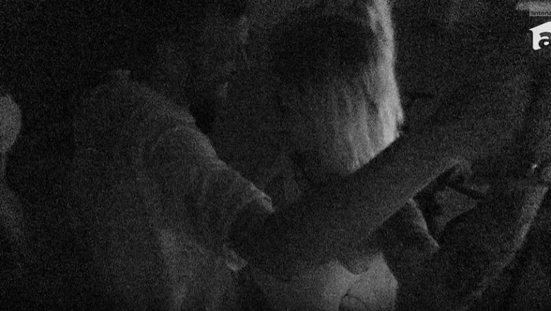 Insula Iubirii, 13 august 2025. O pană de curent a schimbat totul în casa băieților. Ce dorințe ascunse au ieșit la iveală