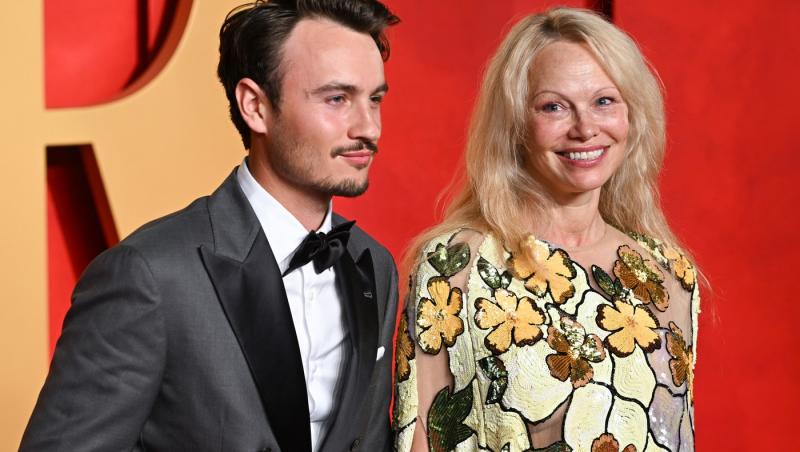 Pamela Anderson a lansat propriul brand de murături. Care e prețul unui borcan și ce face cu banii obținuți