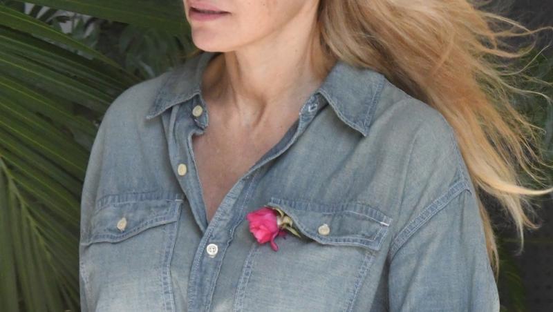 Pamela Anderson a lansat propriul brand de murături. Care e prețul unui borcan și ce face cu banii obținuți