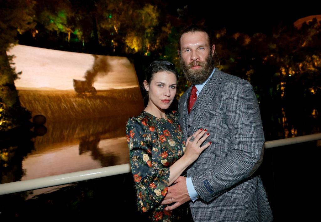 Ana Ularu alături de Marc Rismann, ambii îmbrăcați în ținute elegante