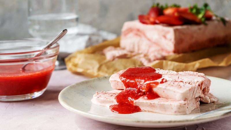 10 rețete de deserturi de vară de preparat în 15 minute