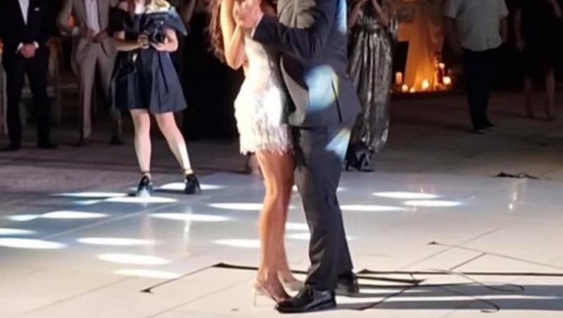 Alina Eremia, extrem de sexy în a doua rochie de la nuntă. Cum a arătat dansul senzual al mirilor