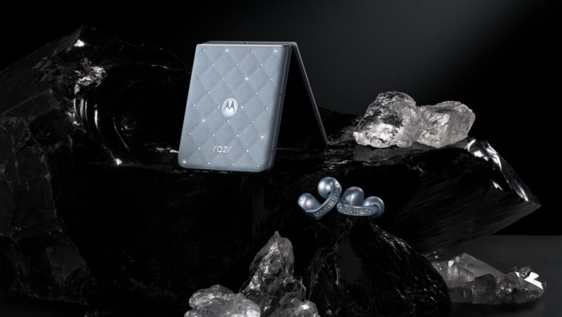 Motorola lansează un telefon Razr acoperit în cristale Swarovski. Cum arată și cât costă smartphone-ul
