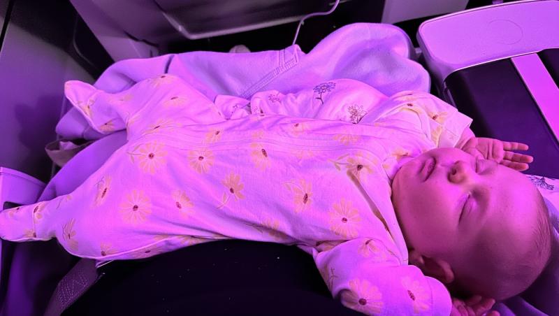 O femeie nu și-a dat seama că era însărcinată până când nu a născut. Cum s-a întors familia din vacanță