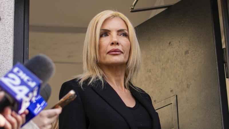 Laura Vicol, prima reacție după ce a fost acuzată că a sfidat legea la meciul Rapid- FCSB. Cum a fost surprinsă în tribune