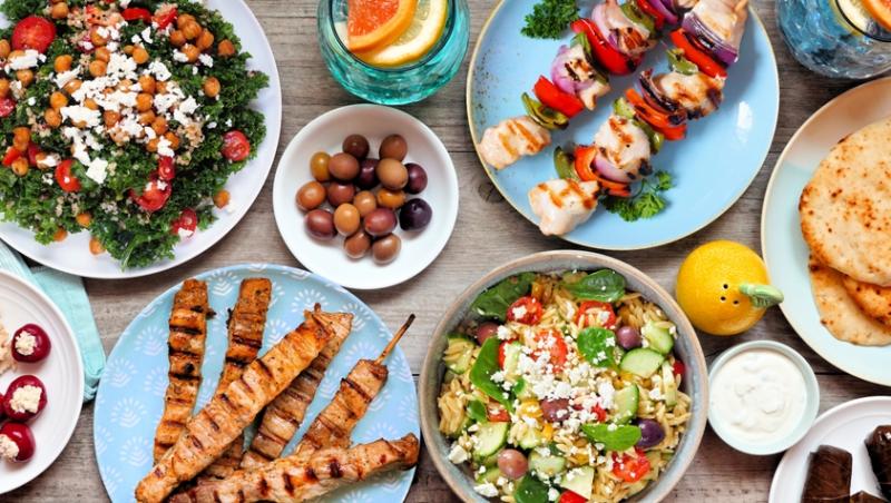 preparate dietetice pe o masă