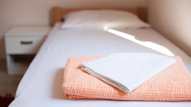 Hotelierii de la Marea Neagră pun alarme pe lenjerii și prosoape ca să nu mai fie furate: „Din 300 de prosoape am rămas cu 100”