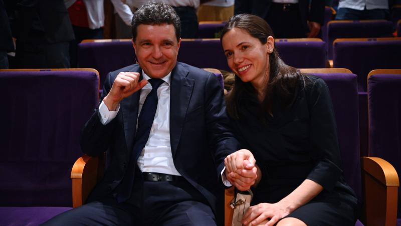 Nicușor Dan și familia sa au făcut spectacol pe ringul de dans la o nuntă, lângă București. Cum a fost surprins președintele