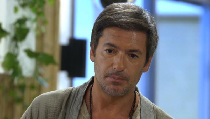 Insula Iubirii, 20 august 2025. Marius Avram a mers în vila fetelor. Ce a căutat în camera soției sale și cu cine s-a întâlnit