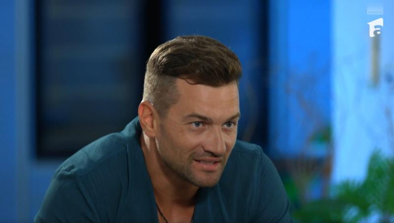 Insula Iubirii, 20 august 2025. Marius Avram a mers în vila fetelor. Ce a căutat în camera soției sale și cu cine s-a întâlnit