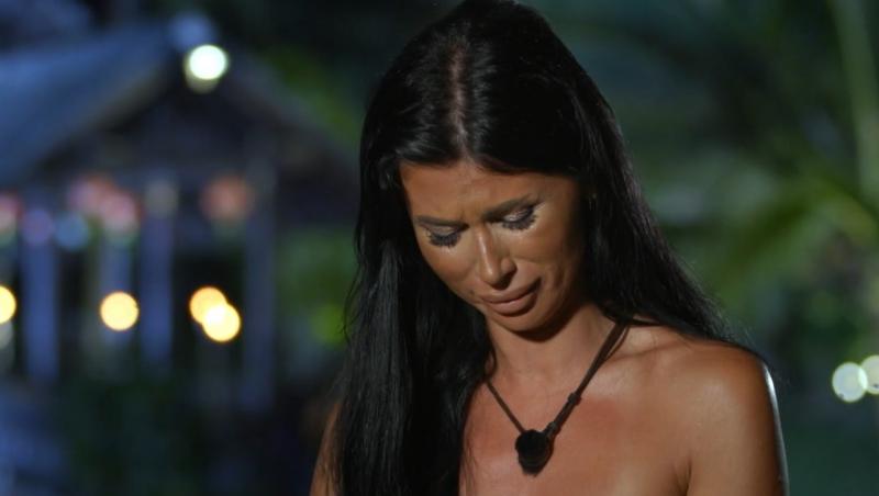 Insula Iubirii, 20 august 2025. Bianca Dan, în lacrimi la ceremonia focului. Ce a făcut-o pe concurentă să plângă: „Nu merit!”
