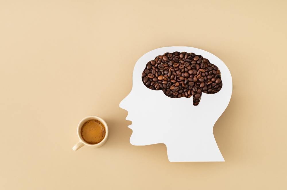 Cafeaua ne menține creierul alert și noaptea. Ce au descoperit cercetătorii despre impactul cofeinei în timpul somnului