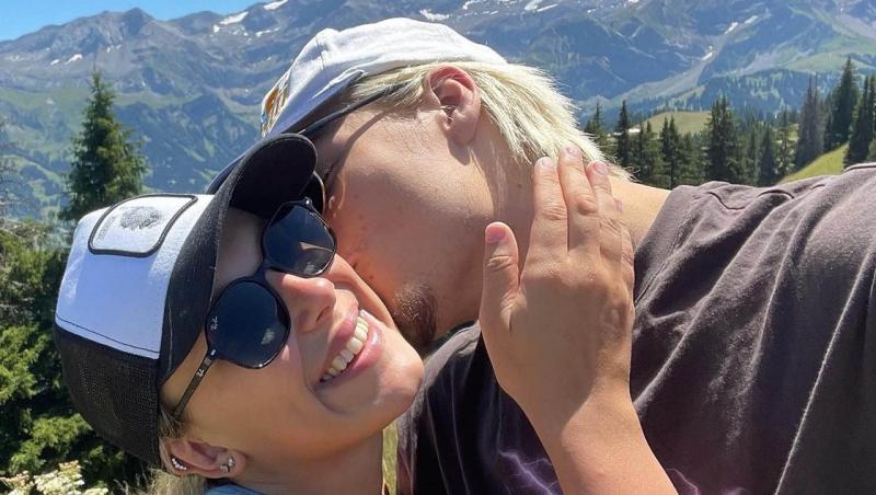 Millie Bobby Brown și Jake Bongiovi au anunțat că au devenit părinți. Actrița în vârsta de 21 ani a adoptat o fetiță