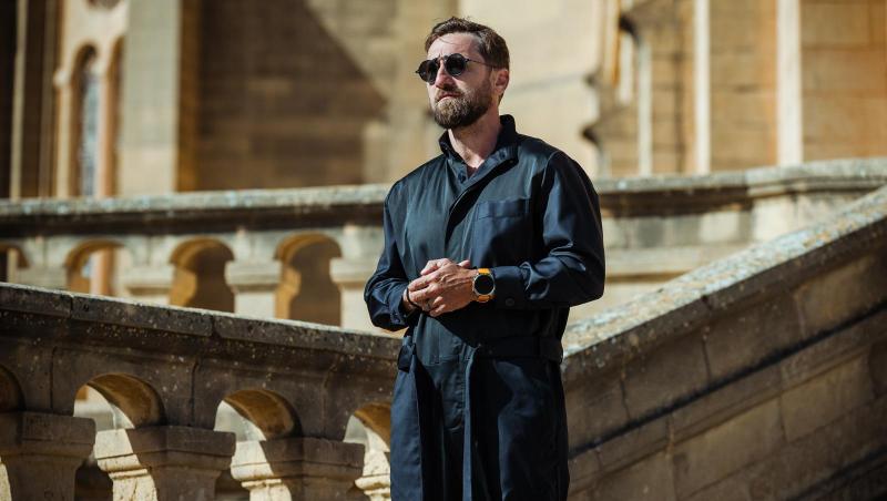 Dani Oțil, surpriză emoționantă din partea fiului și soției sale. Prezentatorul TV a împlinit 45 de ani. Cum a fost filmat