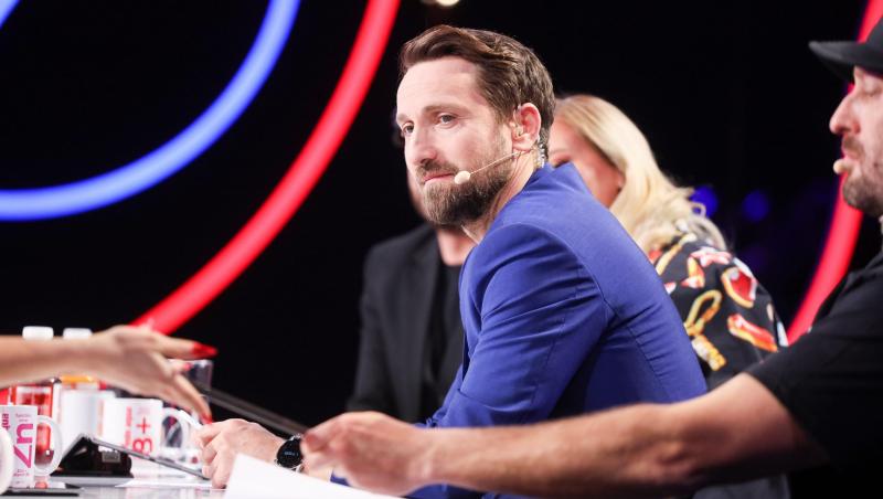 Dani Oțil, surpriză emoționantă din partea fiului și soției sale. Prezentatorul TV a împlinit 45 de ani. Cum a fost filmat