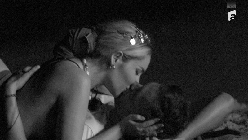 Insula Iubirii, 25 august 2025. Marius Avram și Oana Monea s-au sărutat pe plajă fără rețineri. Ce i-a recunoscut concurentul