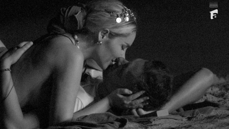 Insula Iubirii, 25 august 2025. Marius Avram și Oana Monea s-au sărutat pe plajă fără rețineri. Ce i-a recunoscut concurentul