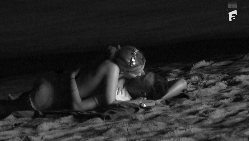 Insula Iubirii, 25 august 2025. Marius Avram și Oana Monea s-au sărutat pe plajă fără rețineri. Ce i-a recunoscut concurentul