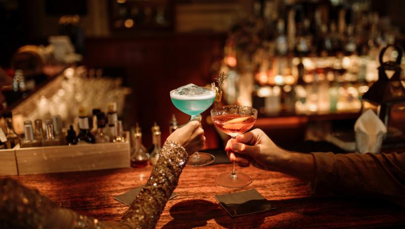 O tânără a orbit după ce a consumat un cocteil în Bali. Ce conținea băutura