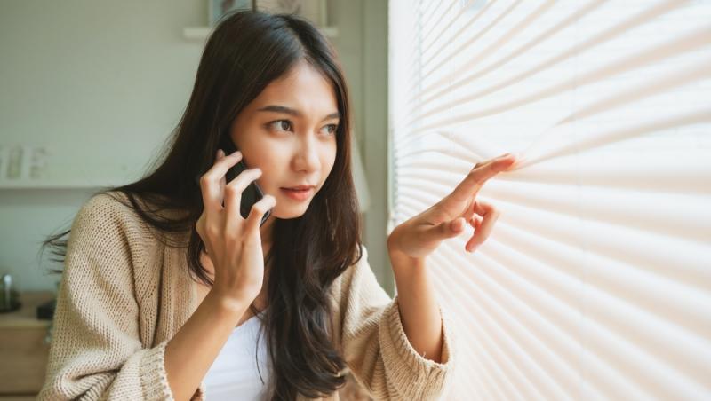 Exces de zel din partea vecinilor. De ce surpriză nu tocmai plăcută a avut parte un cuplu la revenirea din vacanță