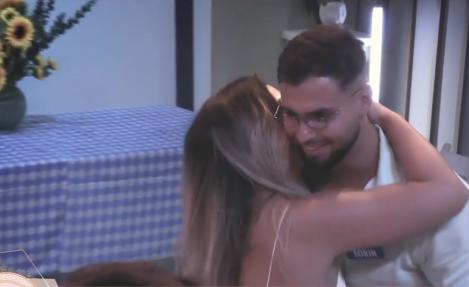 Mireasa sezon 12. Gabriela l-a pupat pe Sorin pe gât. Cum a reacționat Diana când a aflat de gestul intim