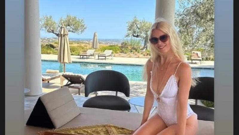 Cum arată Claudia Schiffer la 55 de ani. Supermodelul a pozat într-un costum de baie de aproape 1000 de dolari
