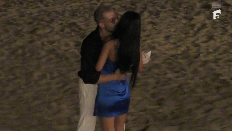 Insula Iubirii, 26 august 2025. Ispita Mattia i-a furat un pupic Biancăi Dan. Cum au fost surprinși pe plajă departe de toți