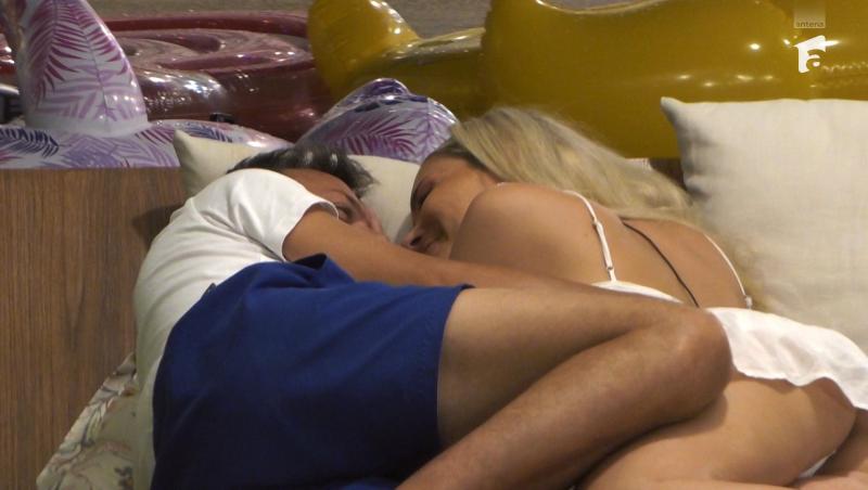 Insula Iubirii, 26 august 2025. Marius Avram a oficializat relația cu Oana Monea după prima noapte petrecută în dormitor