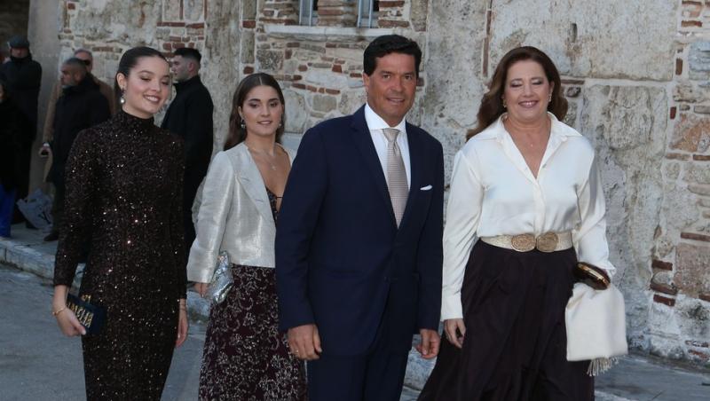 A părăsit familia regală pentru un om de rând. Cine este Prințesa care se iubește cu un bărbat mai tânăr decât ea