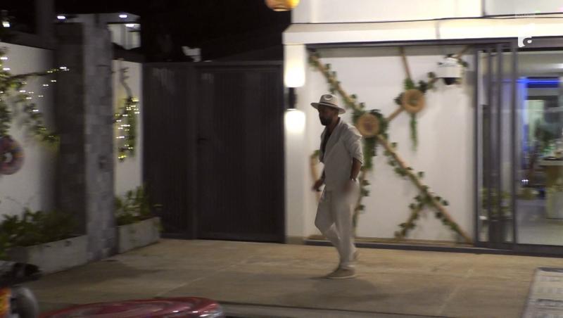 Insula Iubirii, 27 august 2025. Marian Grozavu n-a mai rezistat și a alergat spre vila fetelor. De ce a recurs la gestul nebunesc 