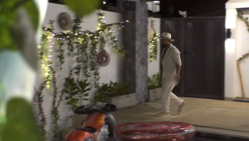 Insula Iubirii, 27 august 2025. Marian Grozavu n-a mai rezistat și a alergat spre vila fetelor. De ce a recurs la gestul nebunesc 