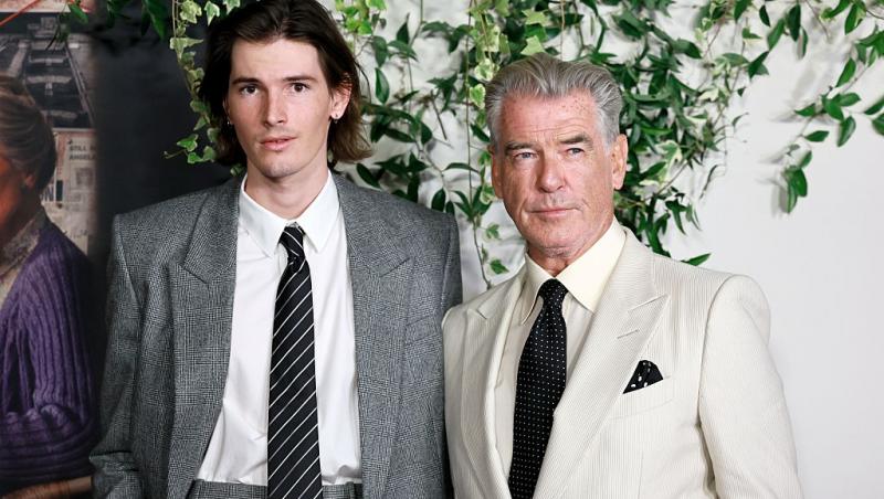Pierce Brosnan îmbrăcat într-un costum bej elegant, alături de fiul său
