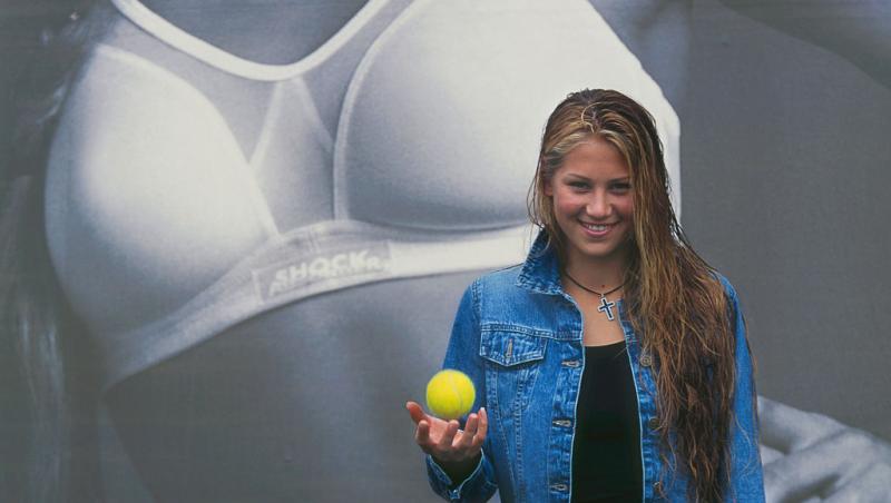 Enrique Iglesias, tată pentru a patra oară la 50 de ani. El și Anna Kournikova sunt împreună de aproape 25 de ani