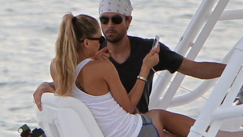 Enrique Iglesias, tată pentru a patra oară la 50 de ani. El și Anna Kournikova sunt împreună de aproape 25 de ani